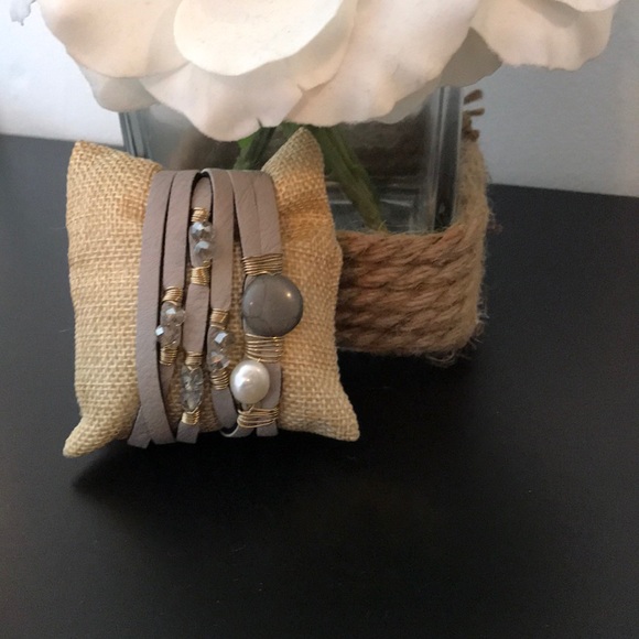 Grey Fresh Water Pearl Stone Bracelet - Picture 3 of 5